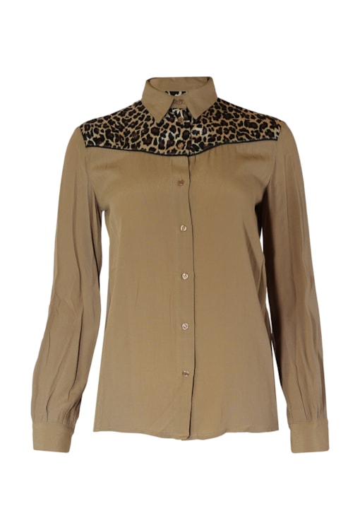 Camisa com padrão leopardo